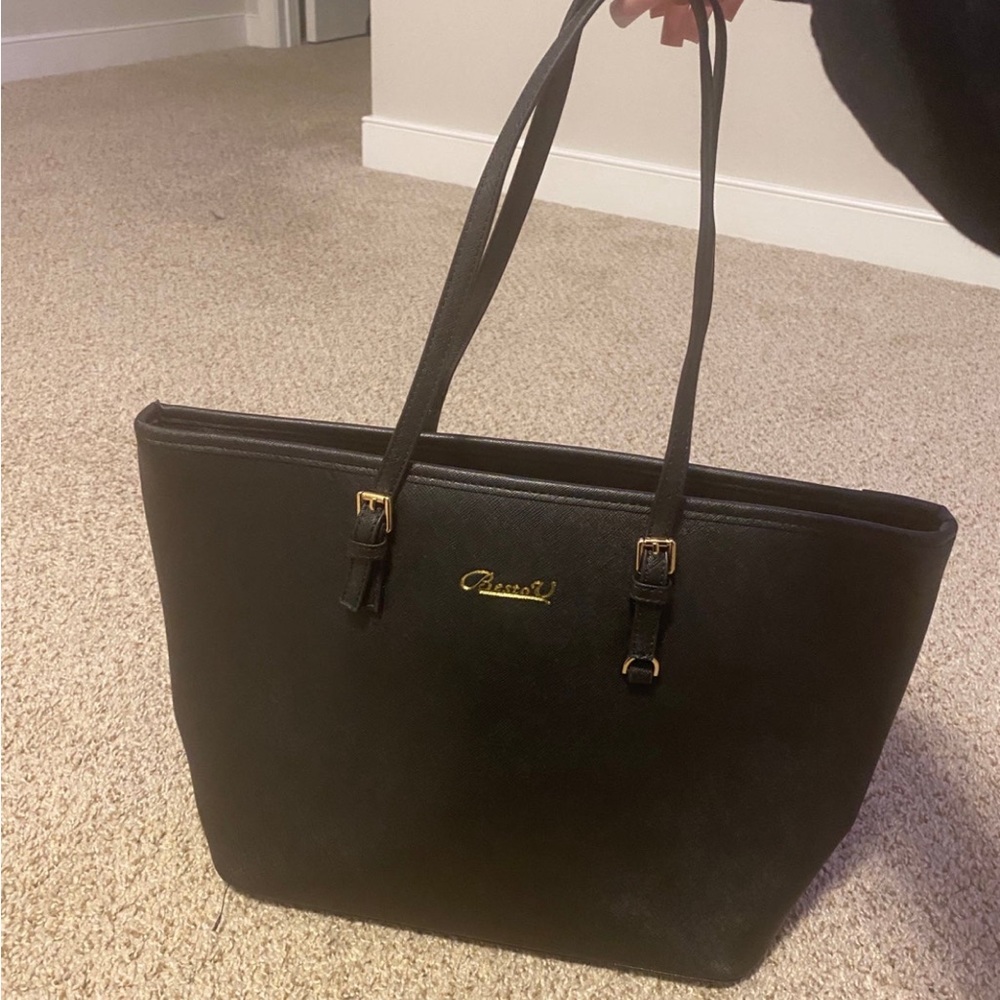 Black tote purse